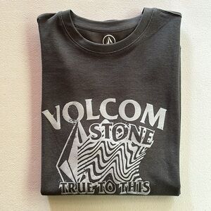 Volcom Gray Long Sleeve Thermal (L) NWT